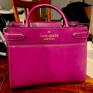 Barely use, Kate spade purse original price 359